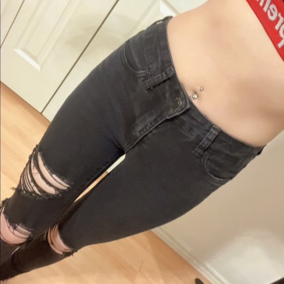 Black high waist ripped jeans - Picture 2 of 7